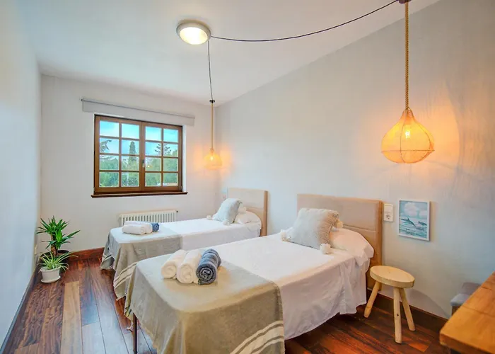 Casa Boutique Xalam  Piscina Climatizada, Jacuzzi, Billar Сasa de vacaciones Sant Lluís