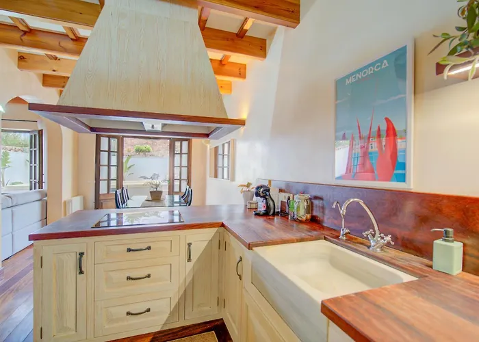 Casa Boutique Xalam  Piscina Climatizada, Jacuzzi, Billar * Sant Lluís