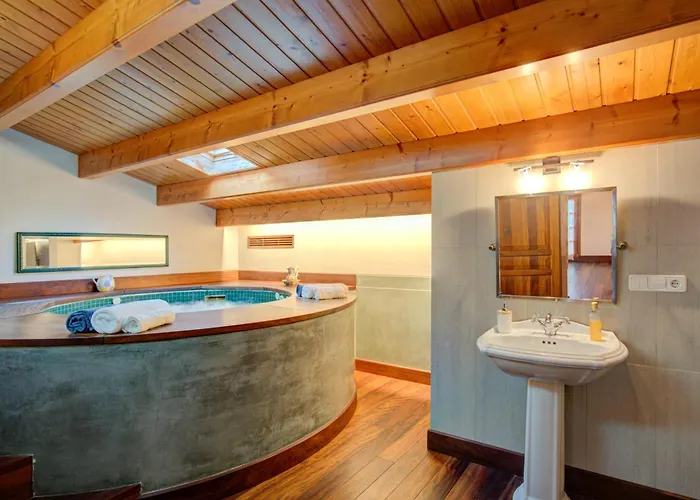 Casa Boutique Xalam  Piscina Climatizada, Jacuzzi, Billar Сasa de vacaciones Sant Lluís